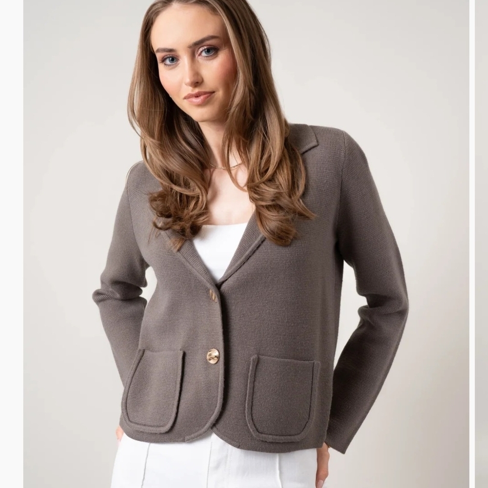 Cyrus Women's Taupe Knit Blazer